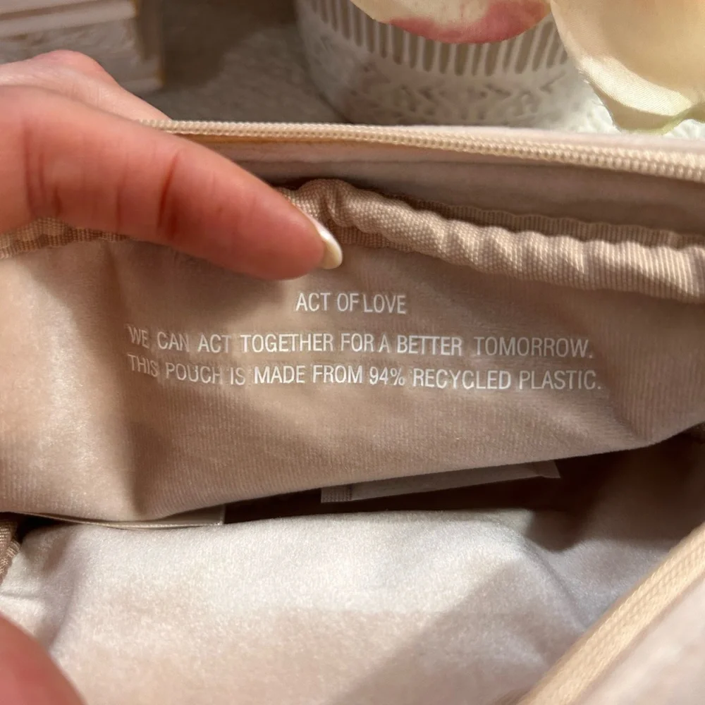 Valentino GWP - Blush Pink Wristlet Clutch - Picture 3 of 11